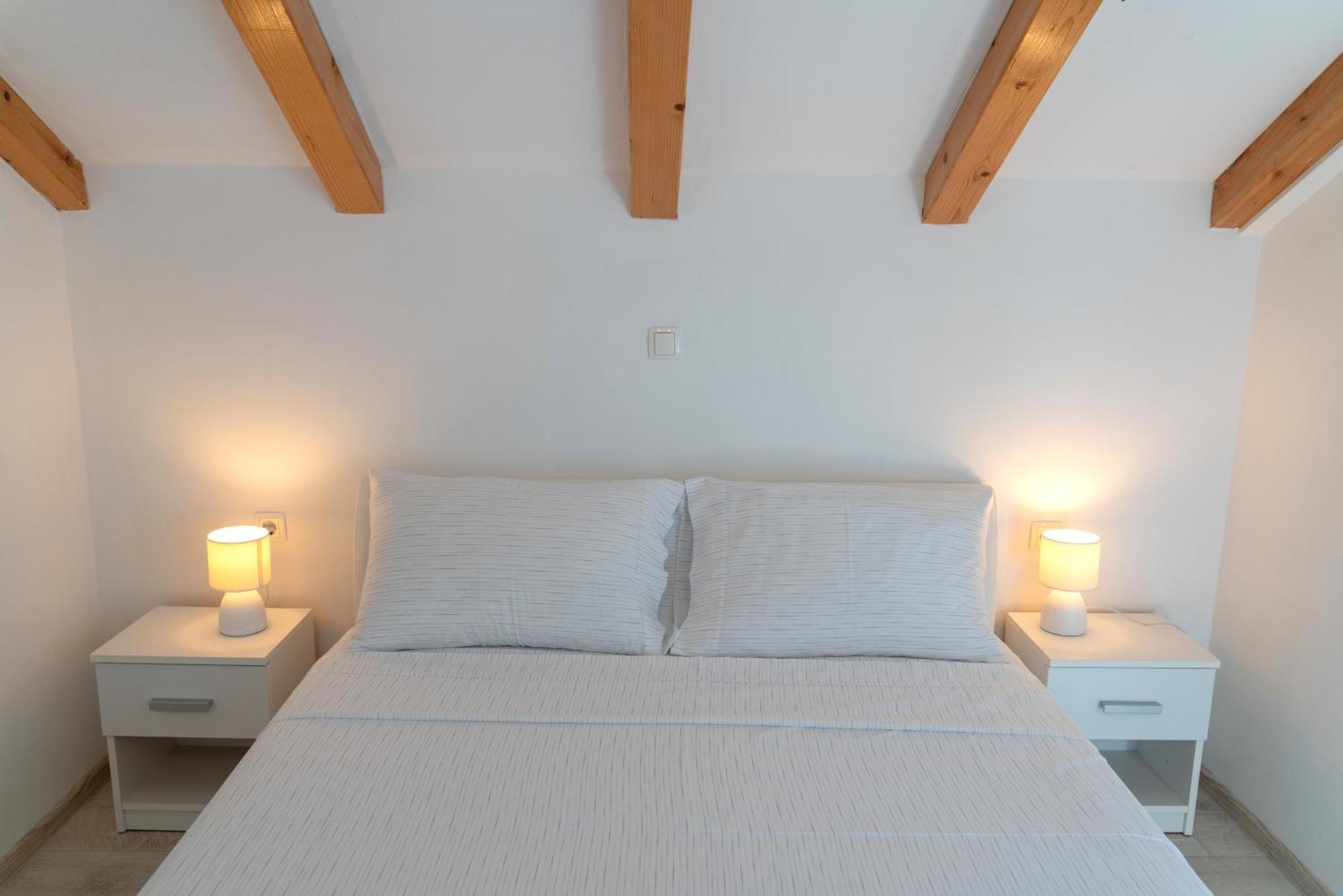 Apartments Srdanovic Omiš Zewnętrze zdjęcie