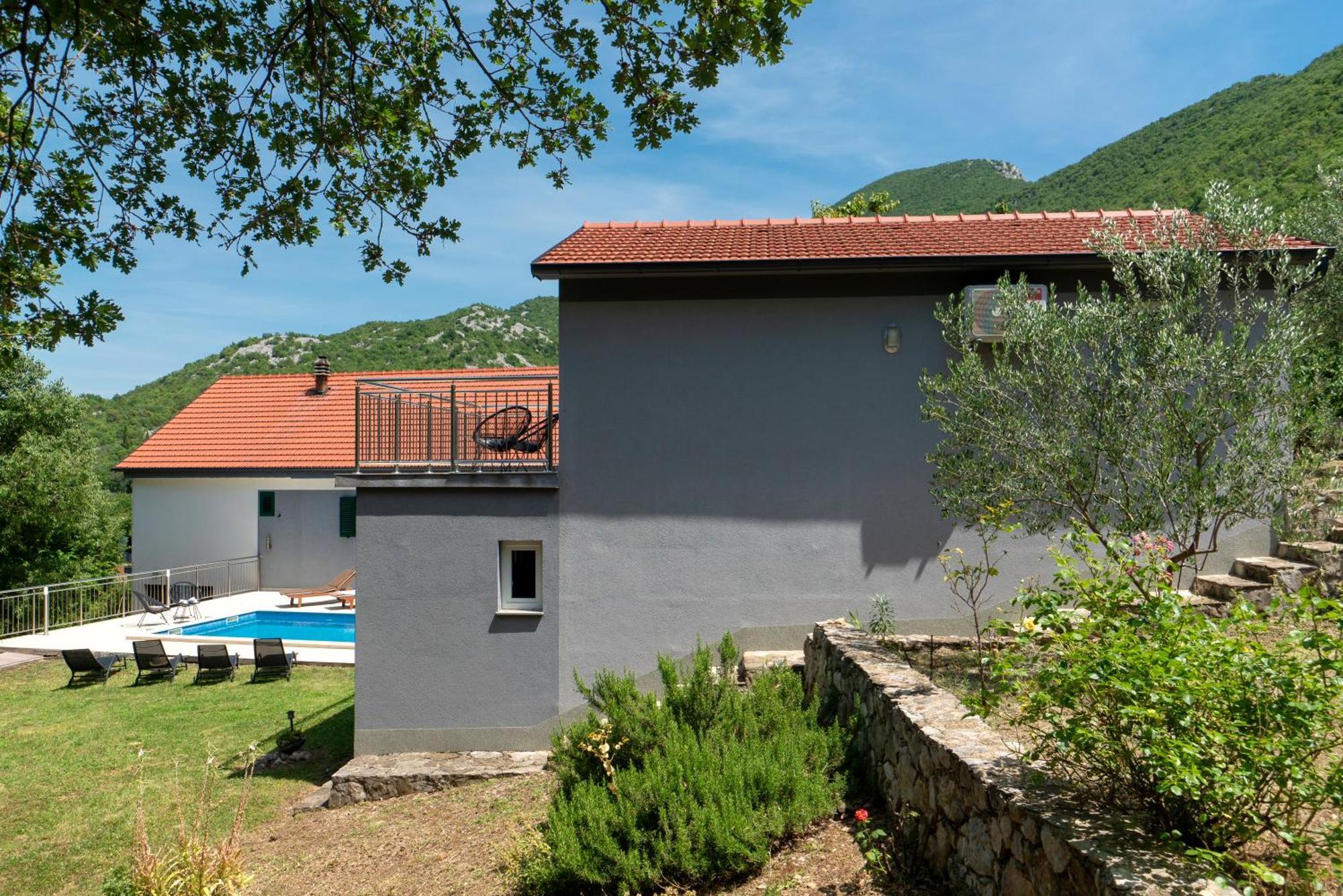 Apartments Srdanovic Omiš Zewnętrze zdjęcie