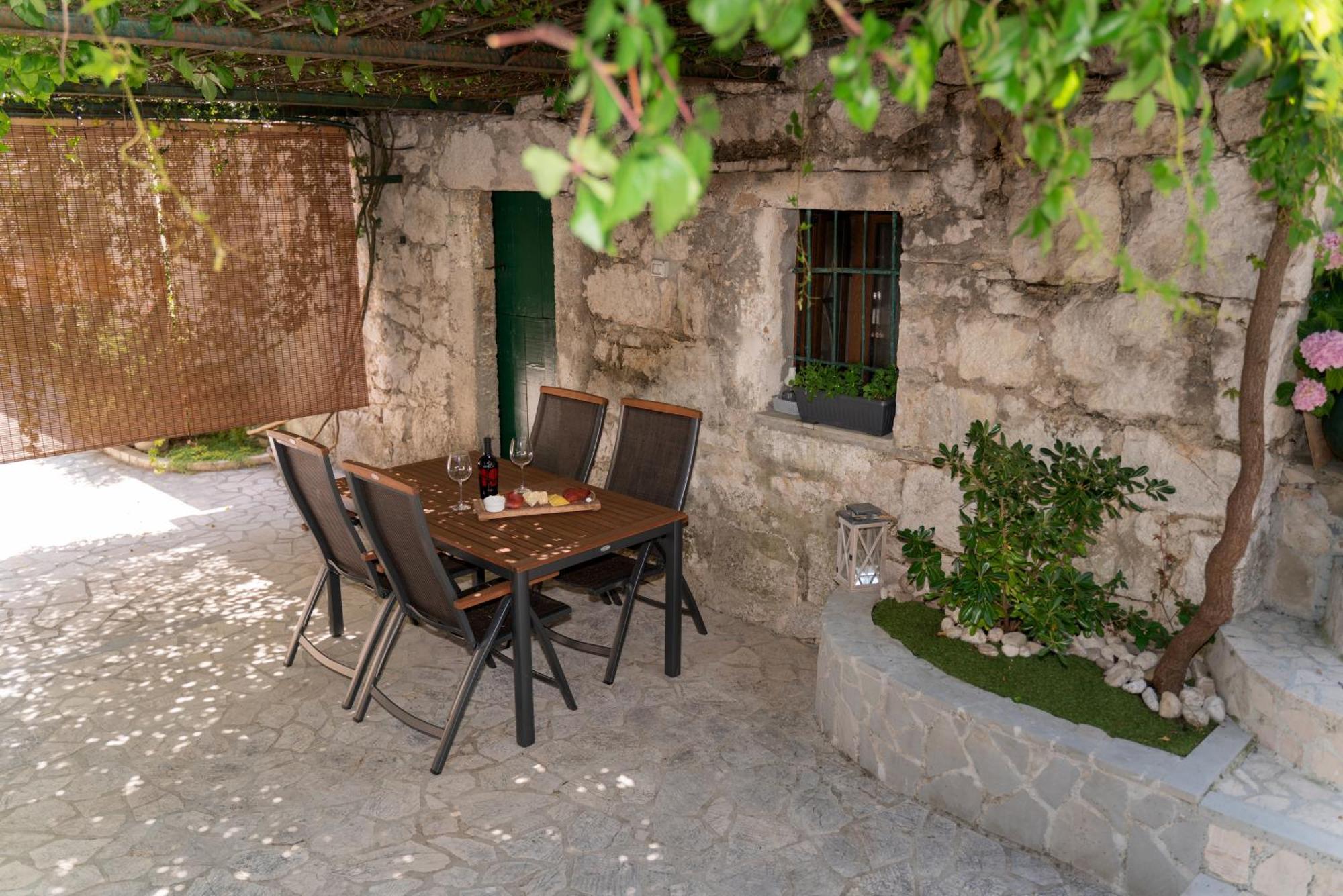 Apartments Srdanovic Omiš Zewnętrze zdjęcie