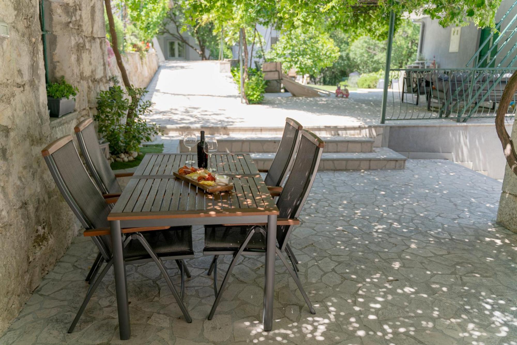 Apartments Srdanovic Omiš Zewnętrze zdjęcie