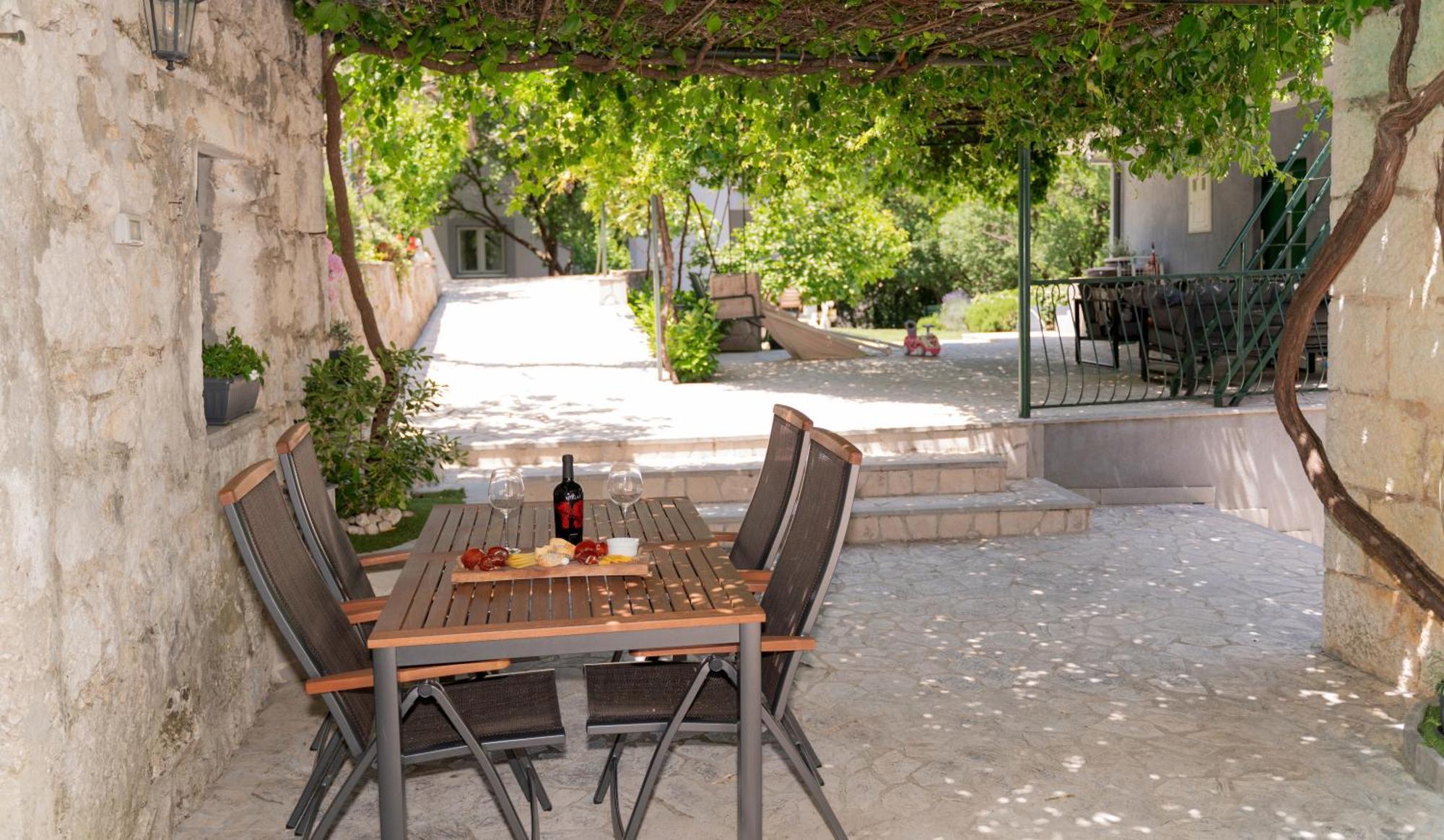 Apartments Srdanovic Omiš Zewnętrze zdjęcie