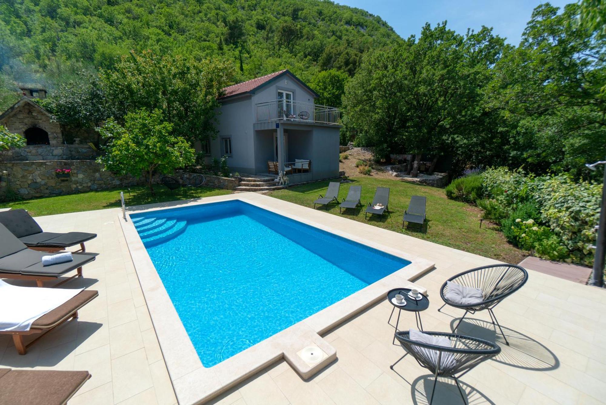 Apartments Srdanovic Omiš Zewnętrze zdjęcie