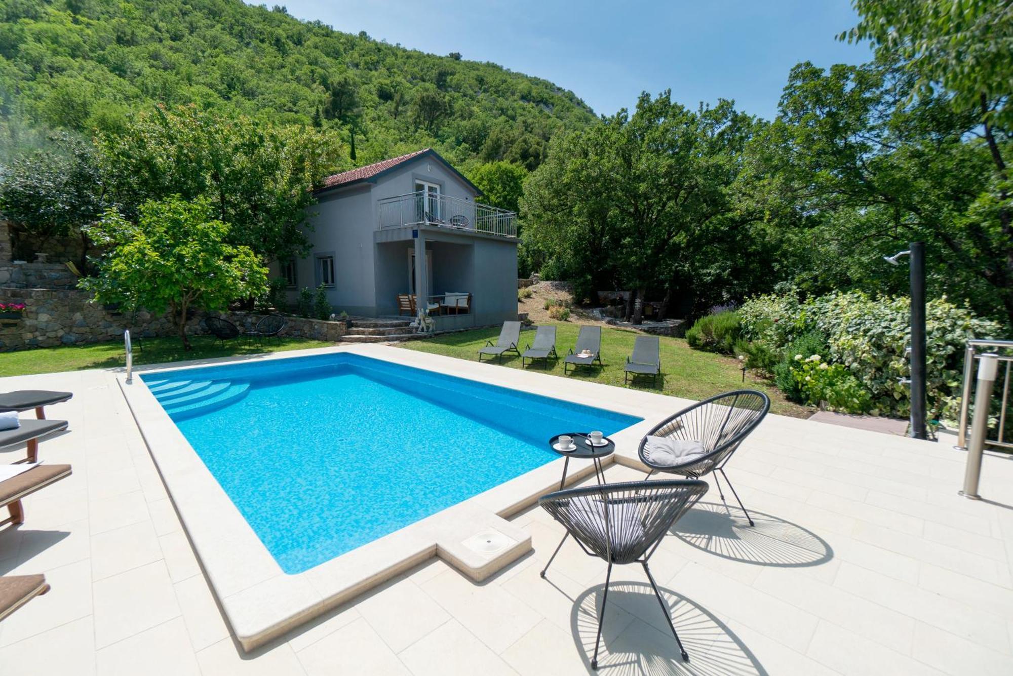 Apartments Srdanovic Omiš Zewnętrze zdjęcie