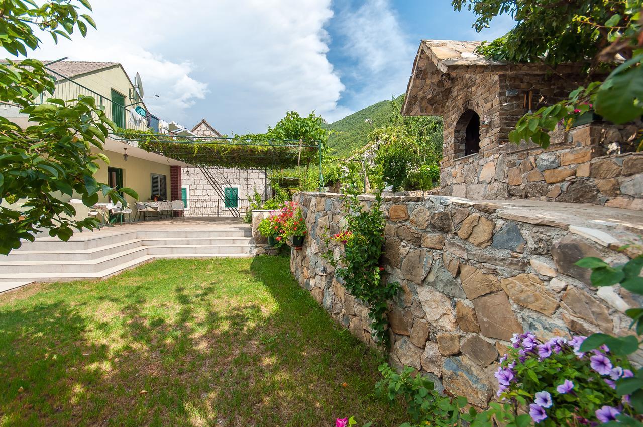 Apartments Srdanovic Omiš Zewnętrze zdjęcie